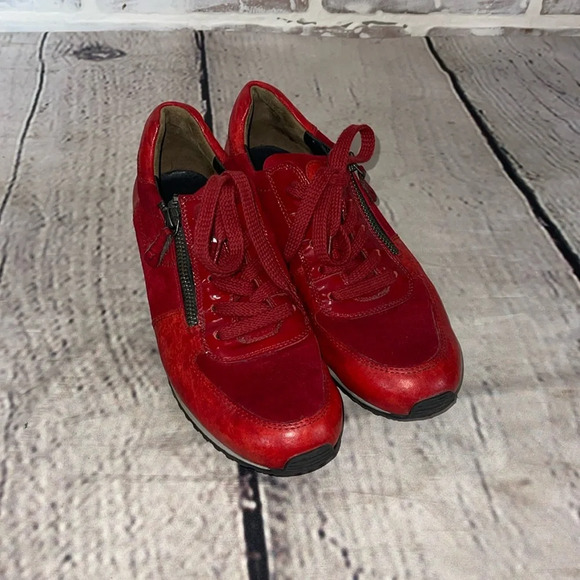 Paul green ruby red sneakers women’s size 7 - Picture 2 of 5